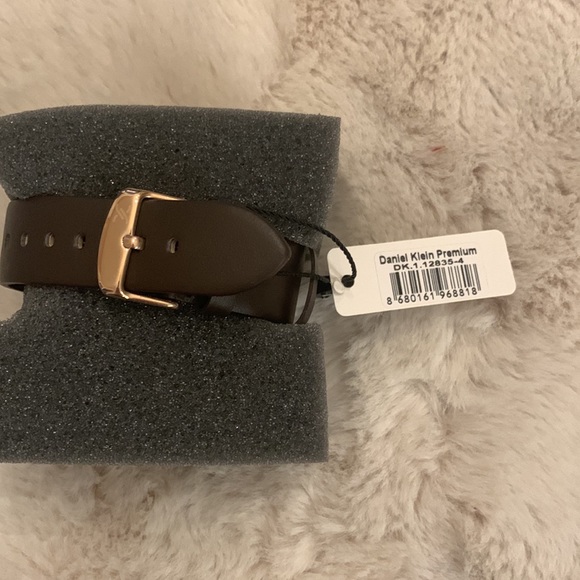 NWT. Men’s Daniel Klein watch - Picture 5 of 8